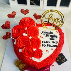 BCD09 – Bánh kem trái tim kèm hoa kỷ niệm ngày cưới